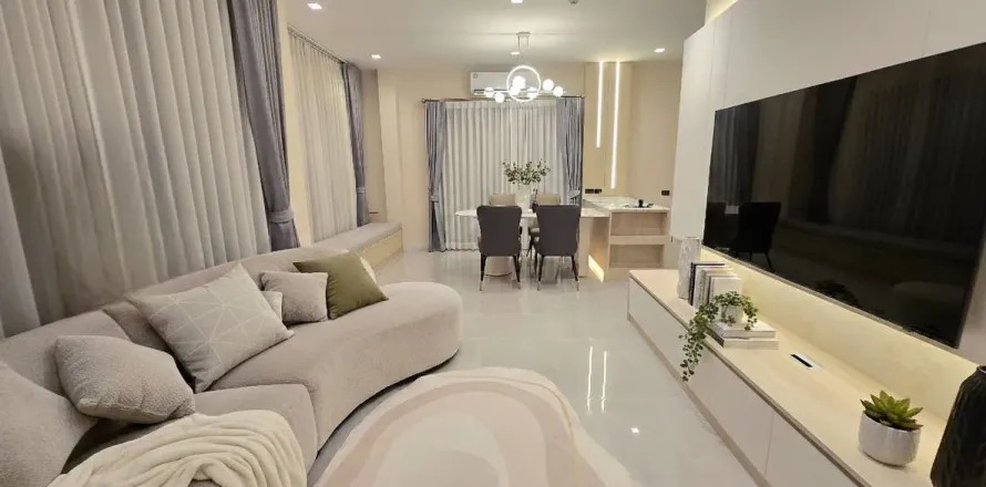 House in Bang Kaeo, Thailand 4 bedrooms № 160661