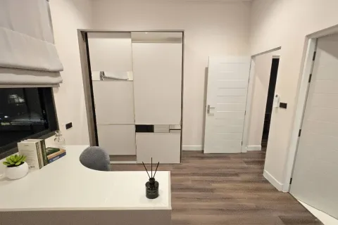 House in Bang Kaeo, Thailand 4 bedrooms № 160661 - photo 13