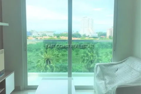 Condominio de 1 dormitorio en Jomtien Beach, Pattaya, Tailandia № 213223 - foto 2