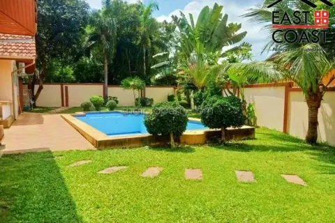 Casa de 4 dormitorios en Pattaya, Tailandia № 213227 - foto 6