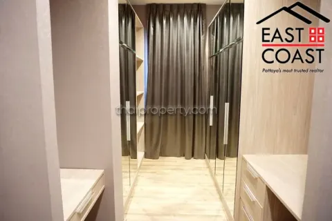 Casa de 4 dormitorios en Pattaya, Tailandia № 213225 - foto 14