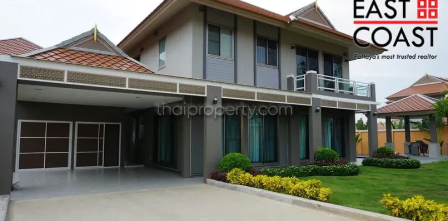 Casa de 4 dormitorios en Pattaya, Tailandia № 213225