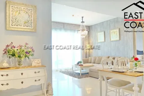 Condominio de 2 dormitorios en Jomtien Beach, Pattaya, Tailandia № 213226 - foto 2