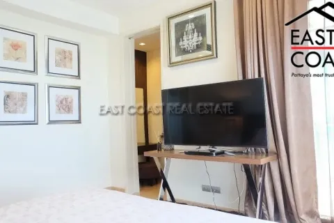 Condominio de 2 dormitorios en Jomtien Beach, Pattaya, Tailandia № 213226 - foto 17