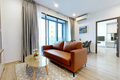 Condo in Bang Na, Bangkok, Thailand, 2 bedrooms  № 136767 - photo 1