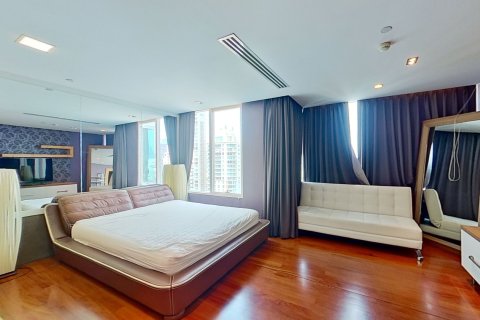 Duplex in Watthana, Bangkok, Thailand 3 bedrooms № 149536 - photo 13