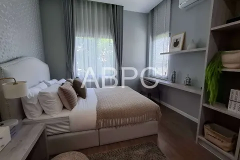 Casa de 4 dormitorios en Pattaya, Tailandia № 210988 - foto 13
