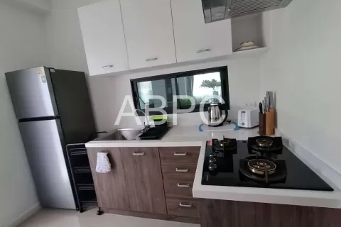 Casa de 4 dormitorios en Pattaya, Tailandia № 210988 - foto 8