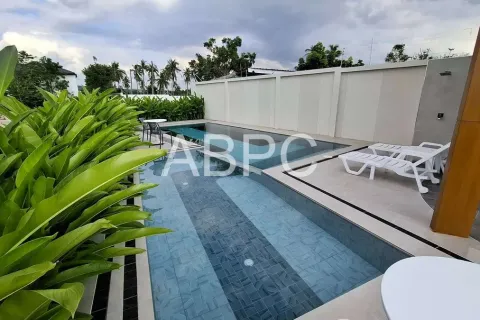 Casa de 4 dormitorios en Pattaya, Tailandia № 210988 - foto 18