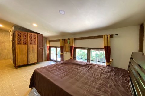 Propriété commerciale à Chiang Mai, Thaïlande 1200 m2 № 133353 - photo 10