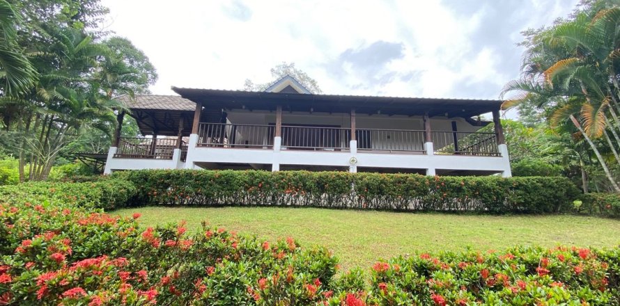 Villa in Chiang Mai, Thailand 2 bedrooms № 133364