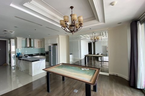 Кондоминиум с 2 спальнями в Клонг Тоэй, Бангкок, Таиланд № 137393 - фото 1