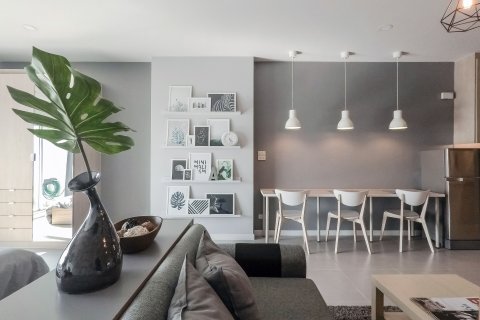 Studio dans le Condo à Yan Nawa, Bangkok, Thaïlande  № 137398 - photo 1