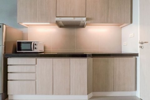 Studio dans le Condo à Yan Nawa, Bangkok, Thaïlande  № 137398 - photo 12