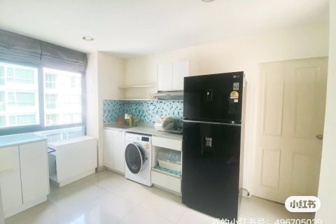 Condo à Phra Khanong, Bangkok, Thaïlande, 2 chambres № 151767 - photo 11