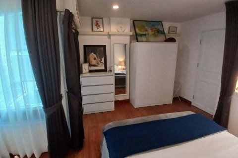 Студия в кондо в Банг Раке, Бангкок, Таиланд № 151768 - фото 2