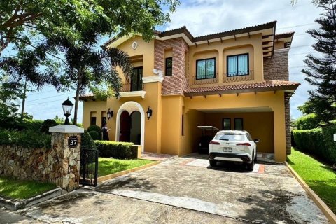 Villa à Pattaya, Thaïlande 3 chambres № 140095 - photo 1