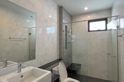 Maison à Prawet, Bangkok, Thaïlande 4 chambres № 144942 - photo 24