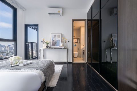 Studio in the Condo in Watthana, Bangkok, Thailand  № 144943 - photo 6