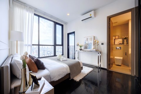 Studio in the Condo in Watthana, Bangkok, Thailand  № 144943 - photo 5