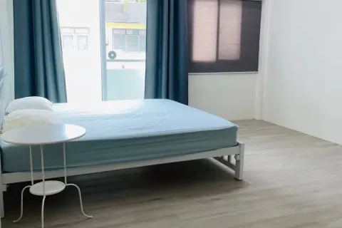 Reihenhaus in Watthana, Bangkok, Thailand 3 Schlafzimmer № 218931 - Foto 4