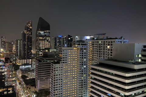 Studio dans le Condo à Watthana, Bangkok, Thaïlande  № 141519 - photo 14