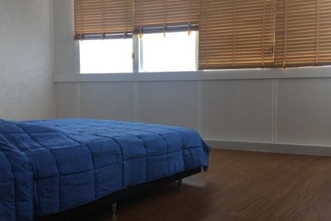 Condo in Khlong Toei, Bangkok, Thailand, 2 bedrooms  № 148324 - photo 4