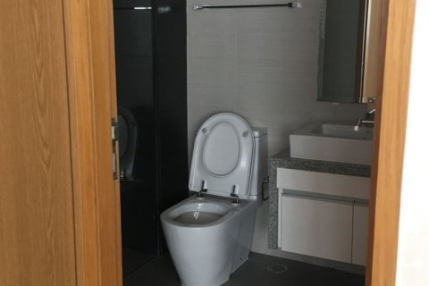 Condo in Khlong Toei, Bangkok, Thailand, 2 bedrooms  № 148324 - photo 8