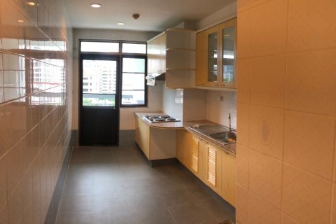 Condo in Watthana, Bangkok, Thailand, 3 bedrooms  № 149993 - photo 3