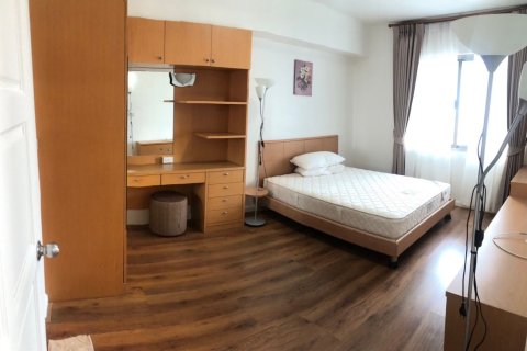 Condo in Watthana, Bangkok, Thailand, 3 bedrooms  № 149993 - photo 2