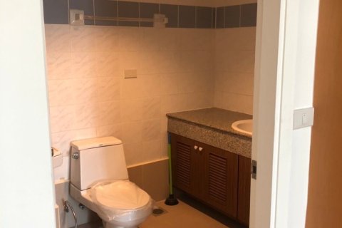 Condo in Watthana, Bangkok, Thailand, 3 bedrooms  № 149993 - photo 5