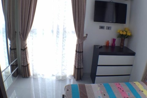 Condo in Pattaya, Thailand, 2 bedrooms № 204041 - photo 12
