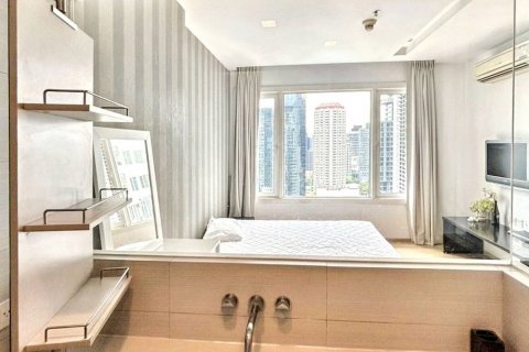 Condo in Phra Khanong, Bangkok, Thailand, 1 bedroom  № 119245 - photo 9
