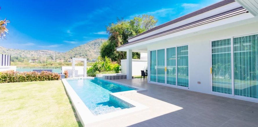 Villa in Hua Hin, Thailand 3 bedrooms № 119244