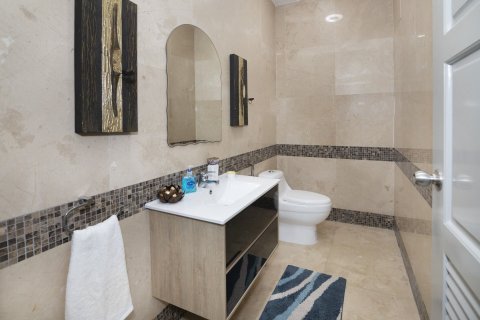 Дом в Паттайе, Таиланд с 9 спальнями  № 167868 - фото 14