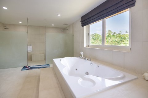 Дом в Паттайе, Таиланд с 9 спальнями  № 167868 - фото 5