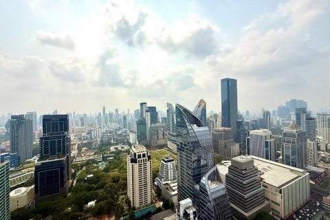 Condo in Pathum Wan, Bangkok, Thailand, 2 bedrooms  № 140743 - photo 1