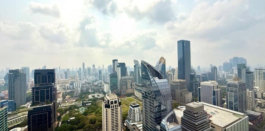 Condo in Pathum Wan, Bangkok, Thailand, 2 bedrooms  № 140743