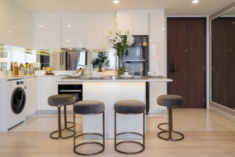 Condo in Phaya Thai, Bangkok, Thailand, 2 bedrooms  № 140745 - photo 6