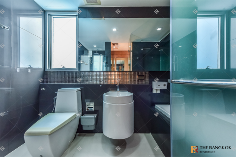 Condo in Bangkok, Thailand, 2 bedrooms  № 185331 - photo 9