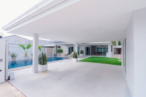 Villa in Hua Hin, Thailand 3 bedrooms № 158912 - photo 5