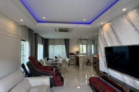 House in Suan Luang, Bangkok, Thailand 3 bedrooms № 158911 - photo 4