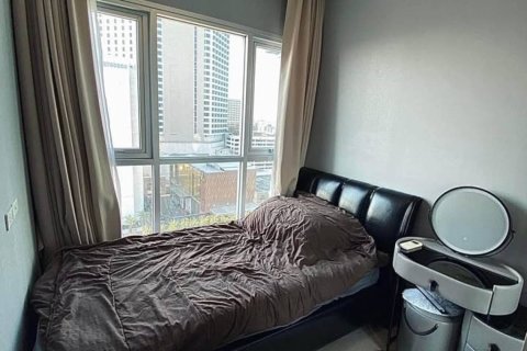 Кондоминиум с 2 спальнями в Дин Даенге, Бангкок, Таиланд № 158914 - фото 8