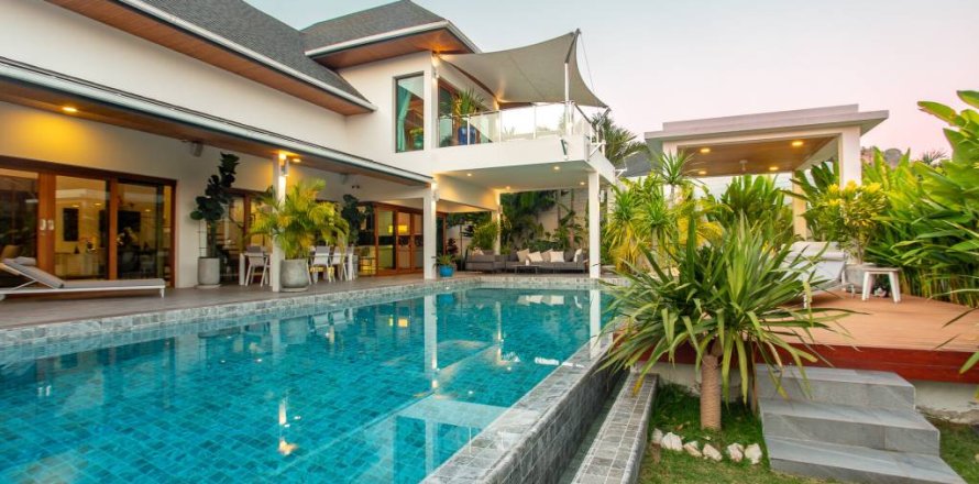 Villa in Hua Hin, Thailand 4 bedrooms № 158916