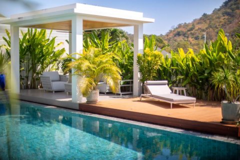 Villa in Hua Hin, Thailand 4 bedrooms № 158916 - photo 4