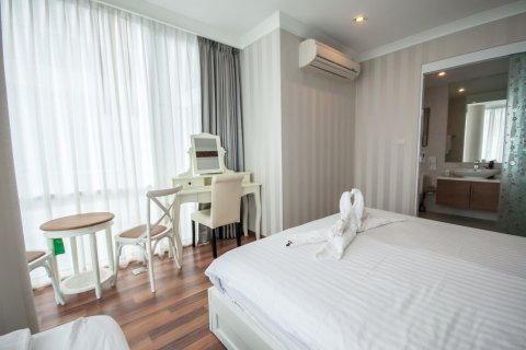 Condo in Hua Hin, Thailand, 3 bedrooms № 146097 - photo 12