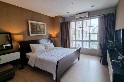 Condo à Khlong Toei, Bangkok, Thaïlande, 2 chambres № 200669 - photo 16