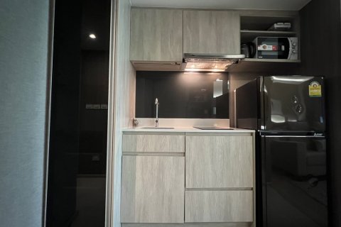 Condo à Khlong Toei, Bangkok, Thaïlande, 1 chambre № 200667 - photo 14