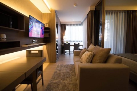 Condo à Khlong Toei, Bangkok, Thaïlande, 1 chambre № 200667 - photo 6