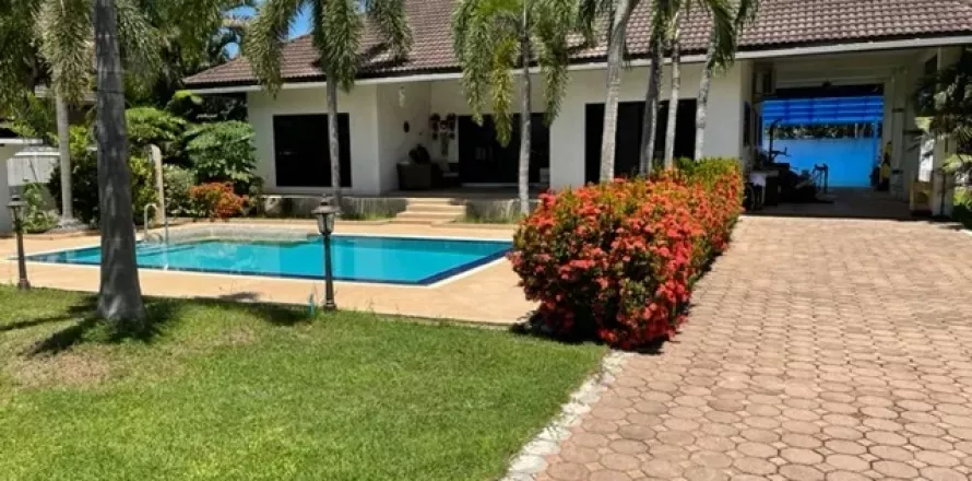 Villa à Phuket, Thaïlande 3 chambres № 145173